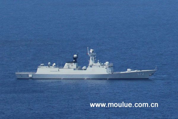 美军旗舰在南海与中国舰队遭遇